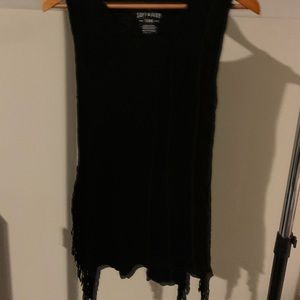 Black fringe tank